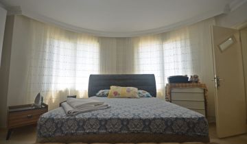 Yalı flat