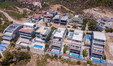 Detached Luxury Villa in Kargıcak For Sale
