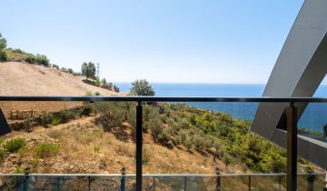 Detached Luxury Villa in Kargıcak For Sale