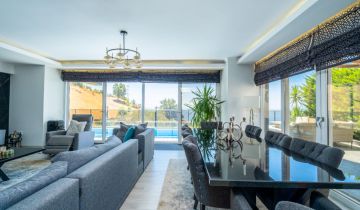 Detached Luxury Villa in Kargıcak For Sale
