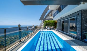 Detached Luxury Villa in Kargıcak For Sale