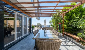 Detached Luxury Villa in Kargıcak For Sale